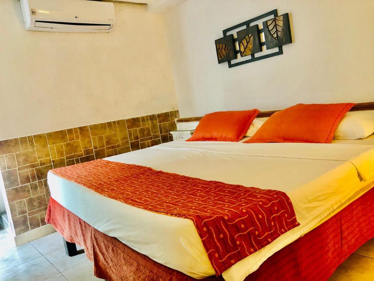 Antigua Calle Almudena Hotel Cartagena 外观 照片