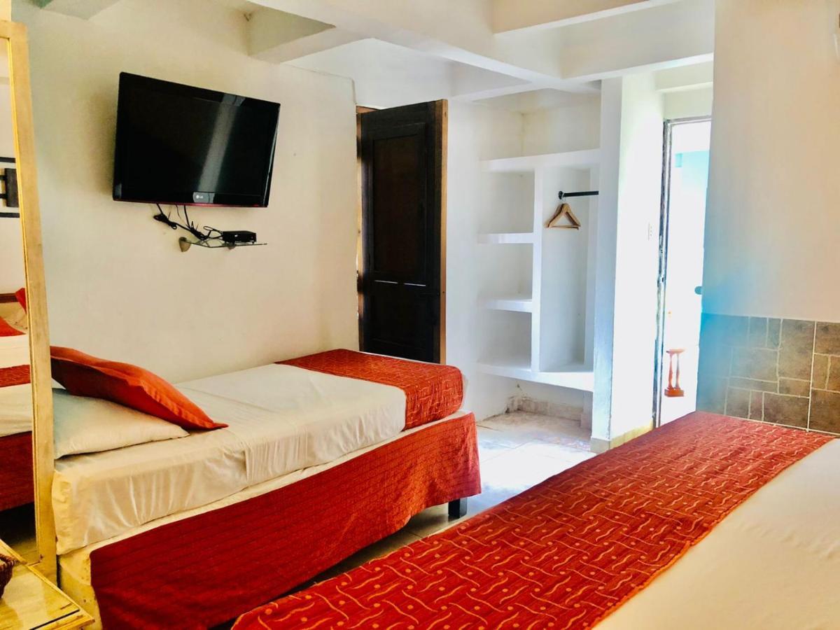 Antigua Calle Almudena Hotel Cartagena 外观 照片