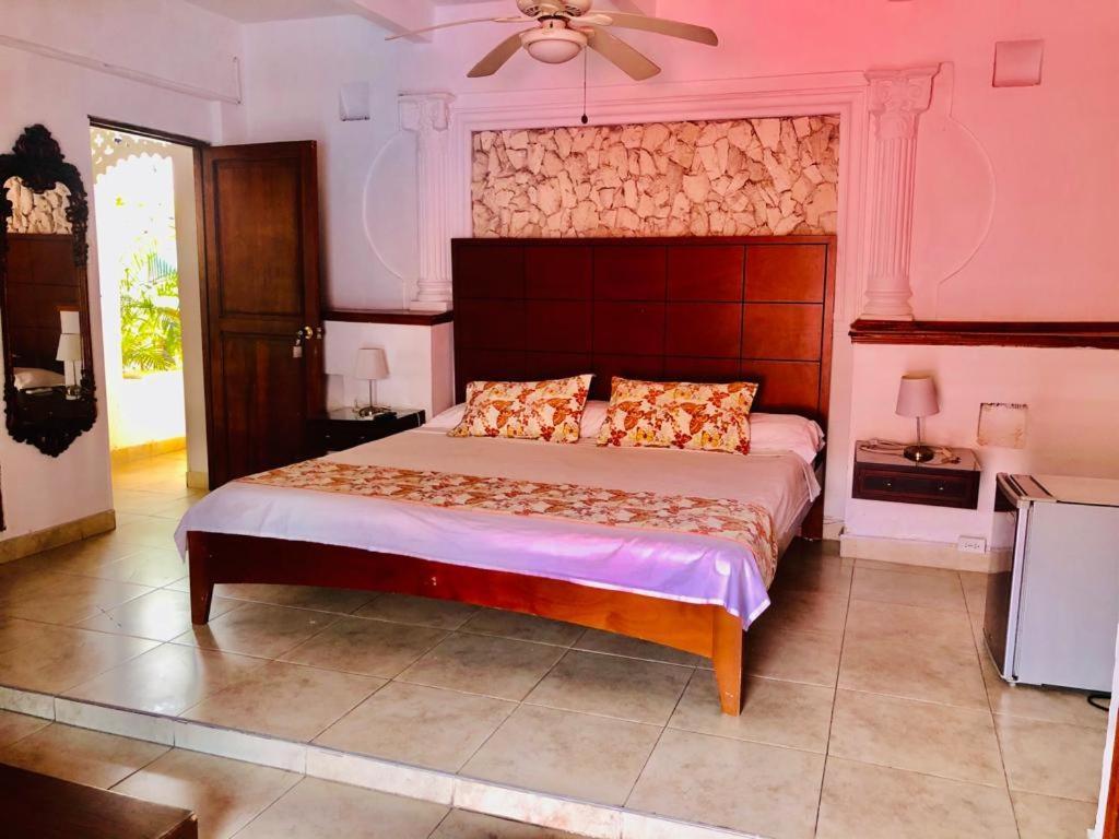 Antigua Calle Almudena Hotel Cartagena 外观 照片